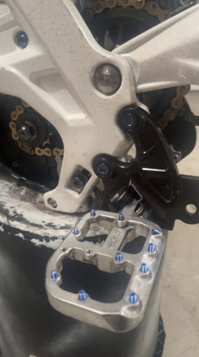 Titanium Peg Bracket Bolts